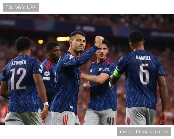 弗赖堡进攻三区决策质量，面对多特密集防守时选择远射过多